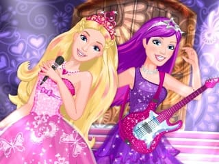 Betty And Popstar Dress Up